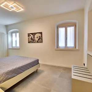 Apartmentsgarda - Residenza Mercanti Garda (Verona)