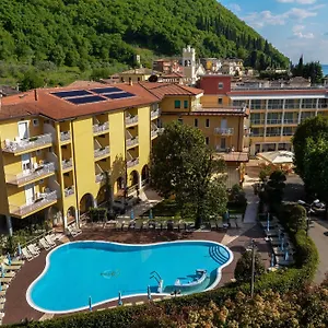 Hotel Bisesti ***s, Garda (Verona)